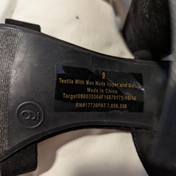 Mossimo black strappy suede lace up block ankle pumps, size 9 - Picture 7 of 7